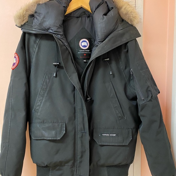 Canada Goose bomber jacket - Picture 1 of 7